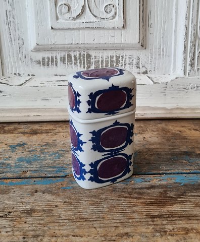 Aluminia - Tenera - square can with lid with decoration by Marianne Johnson.No. 216/2926
