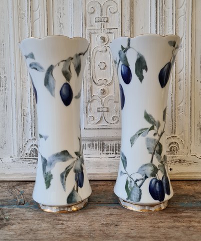 Royal Copenhagen unique Art Nouveau pair of decorative vases decorated with plums around 1890