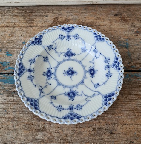 Royal Copenhagen Blue Fluted full lace small soup plate No. 1081, Diameter 15 cm.