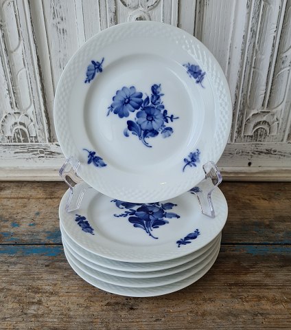 Royal Copenhagen Blue Flower large cake plate no. 8093 - 17.5 cm.