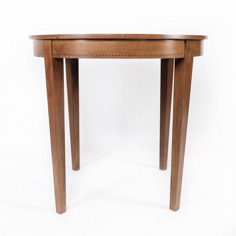 Rundt sidebord i mahogni, i flot antik stand fra 1920erne. 
5000m2 udstilling.
