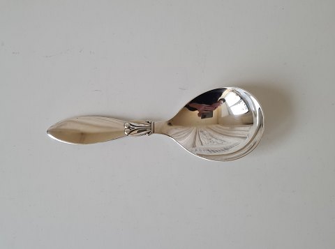 Handmade serving spoon in silver from 1934 - 16.8 cm.