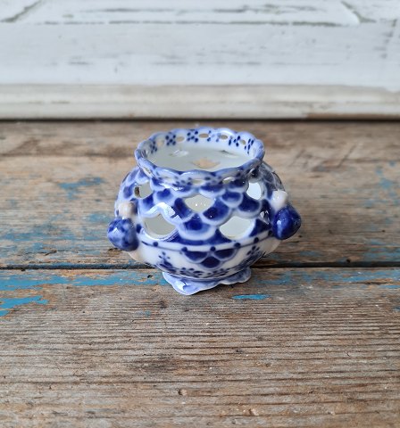 Royal Copenhagen Blue Fluted full lace rare small bouquet holder - vase no. 1045 - 1898-1923