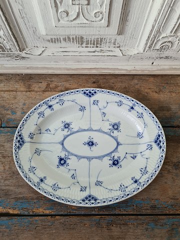 Royal Copenhagen Blue fluted half lace dish no. 532