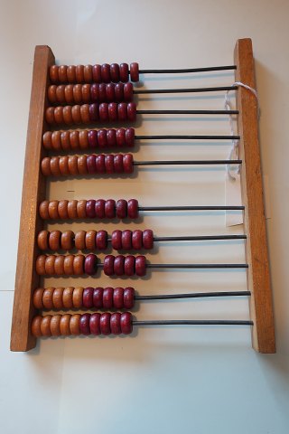 An old counting frameMade og wood
