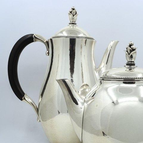 Harald Nielsen for Georg Jensen; Kaffe- og te sæt af sterlingsølv, fire dele, nr. 456