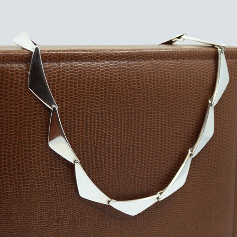 Hans Hansen, Georg Jensen; Peak necklace of sterling silver