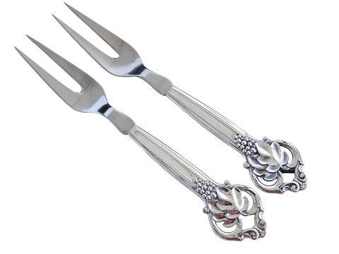 Ornamental tretårnet sølv
Stegegaffel 22,6 cm.