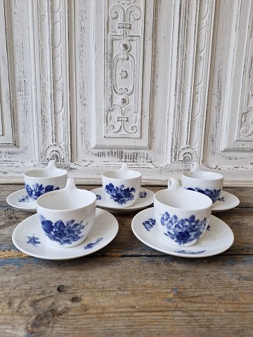 Royal Copenhagen Blue Flower cup no. 8194 - note that the decoration is opposite the handle.
