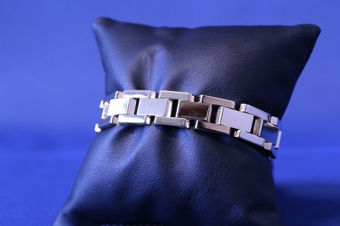 item no: 605353