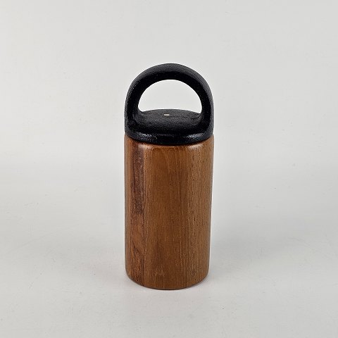 Richard Nissen
Saltkværn
teak