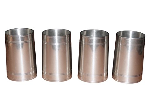 Just Andersen tin
Lille kuvertvase / snapseglas