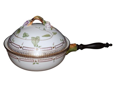 Flora Danica
Round lidded bowl with wooden handle