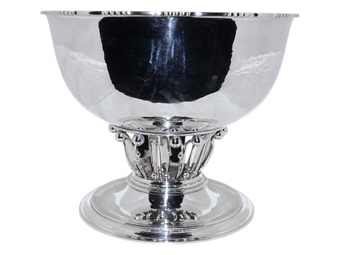 Georg Jensen silver
Large Louvre bowl from 1915-1925