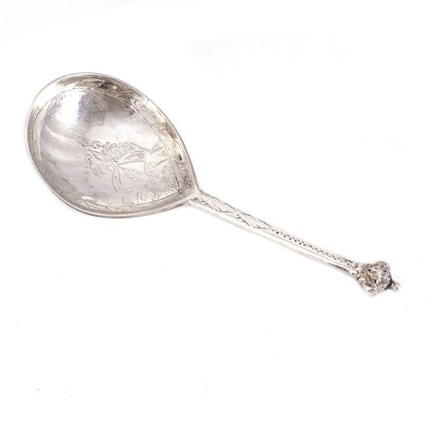 Mid 17th century Norwegian silver spoon by Christopher Lauritzen, Tønsberg, Norway, circa 1640-50. L: 14,5cm