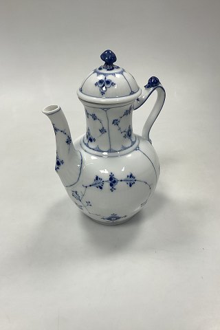 Kgl. Porcelæn Musselmalet Riflet Stor Kaffekande No. 48