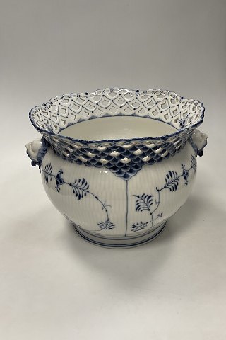 Royal Copenhagen Blue Fluted Full Lace Jardinière No. 1046