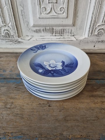 B&G Christmas Rose large cake plate No. 28/616