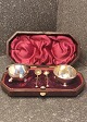 Fenton Brothers (Frank Brother & samuel Brother) 1884-1887 salt & peber sæt med 
skeer