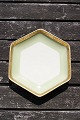 Dagmar with gold Danish porcelain, Dishes, sixangular No 9784