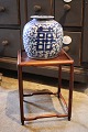 Old Japanese flower stand / vase stand / display / pedestal for vase in dark 
wood. H: 32cm.
