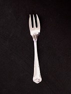  28 items	