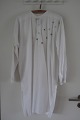 Goldli-Design:
Good old dress with long sleeves
Up-styled by Goldli-Design
Very beautiful and special unique dress
The antique, Danish linen and fustian is our 
speciality and we always have a large choice of 
tea towels, table clothes, napkin, clothes