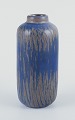 L'Art presents: 
Gunnar 
Nylund for 
Rörstrand.
“Rubus” vase 
of ceramic.
