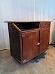 Antik Pjot 
præsenterer: 
Bar med 
fryseskab
 Kr. 3200,-