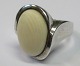 Pegasus – Kunst 
- Antik - 
Design 
präsentiert: 
Designer 
Ring aus 
Sterlingsilber 
mit Elfenbein, 
N.E From (nach 
...