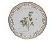 Flora Danica
Frokosttallerken med gennembrudt kant 23 cm. 
#3554