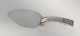 Georg Jensen. Sølvbestik (925). Relief. Kagespade. Længde 17 cm. Produceret 
1933-1945.