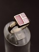 Sterling sølv 
ring med rosa 
emalje