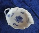 Blue Flower 
Plain Danish 
porcelain. 
Dishes, 
leaf-shaped 
27cm