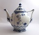 Royal Copenhagen. Musselmalet, Helblonde. Tekande. Model 143. Højde 20 cm. 100 
cl. (1 sortering).