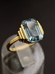Middelfart 
Antik 
præsenterer: 
18 karat 
art deco guld 
ring med 
aquamarine