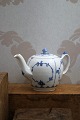 Small Blue Fluted, Plain teapot from Royal Copenhagen. 1/257...