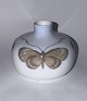 Art nouveau: Miniature vase med sommerfugle fra Royal ...