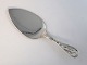 Georg Jensen. Sterlingsølv kagespade (925). Pyntebestik no 42. Længde 20 cm. Produceret 1933-1945.