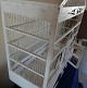 Stort Fuglebur i hvidmalet metal fra 1.halvdel af 1900 tallet i pæn stand. 60x63x29cm