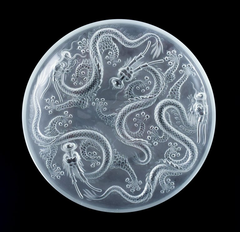 Josef Inwald, colossal Art Deco art glass bowl in Barolac glass, designed with dragons in oriental style.