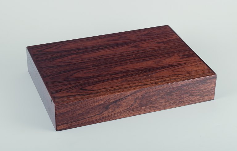 Alfred Klitgaard and Maria Viktor.Large tobacco box in precious wood.