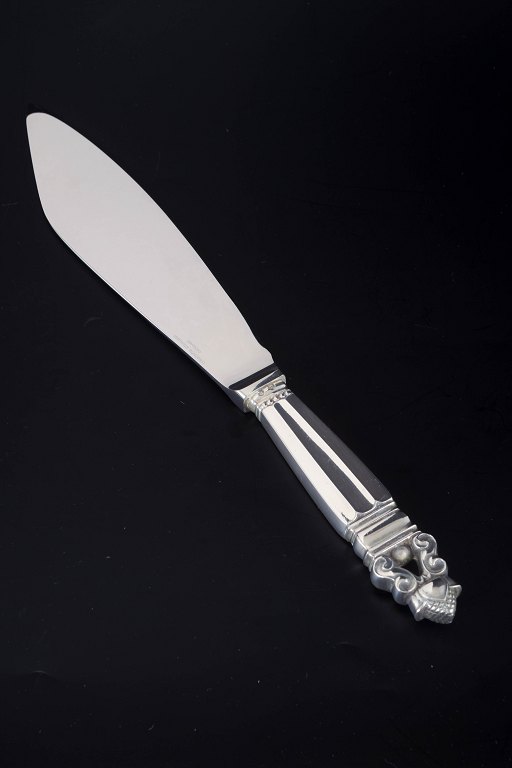 Georg Jensen
Kagekniv, “Konge / Acorn”.
Sterlingsølv og rustfrit stål, efter 1944.