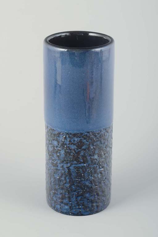 Ingrid Atterberg for Upsala-EkebyKeramikvase, model 2457, 1960’erne.