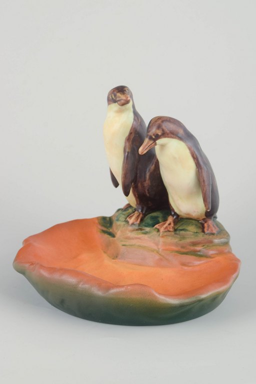 Ipsens EnkeDekorativ skål, 1920/30’erne.