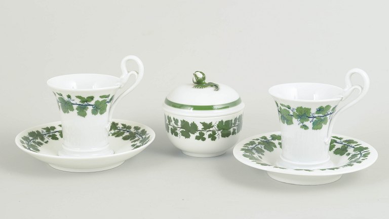 Meissen, Vine Leaves, coffee cups with saucers and sugar bowl.
