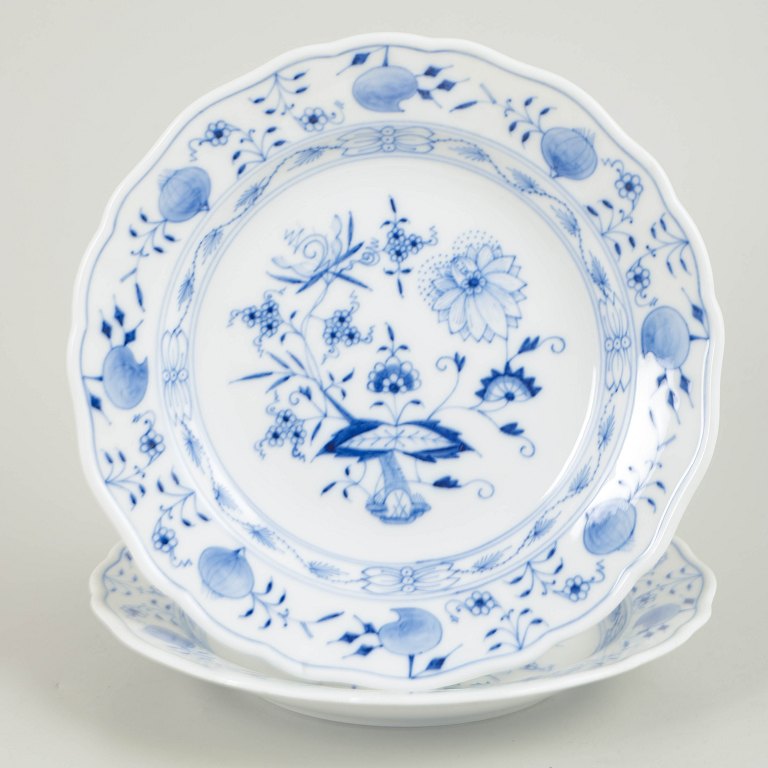 Meissen, Blue Onion, set of 2 salad plates.