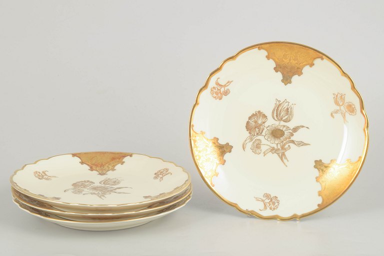 Rosenthal "Elfenbein" series, set of four gold decorated plates.