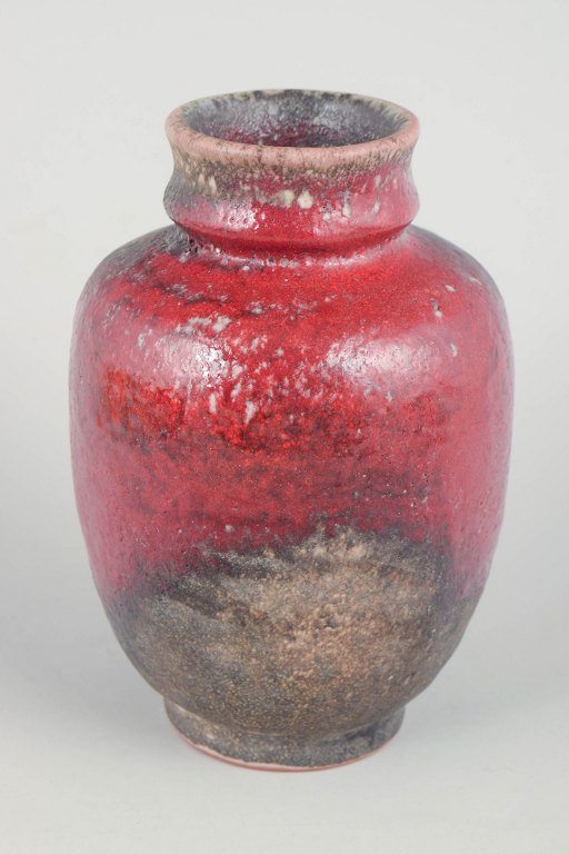 Karlsruher Majolika, vase.