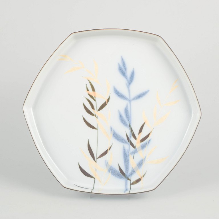 Ivan Weiss for Royal Copenhagen, stort fad med japansk bambus.
